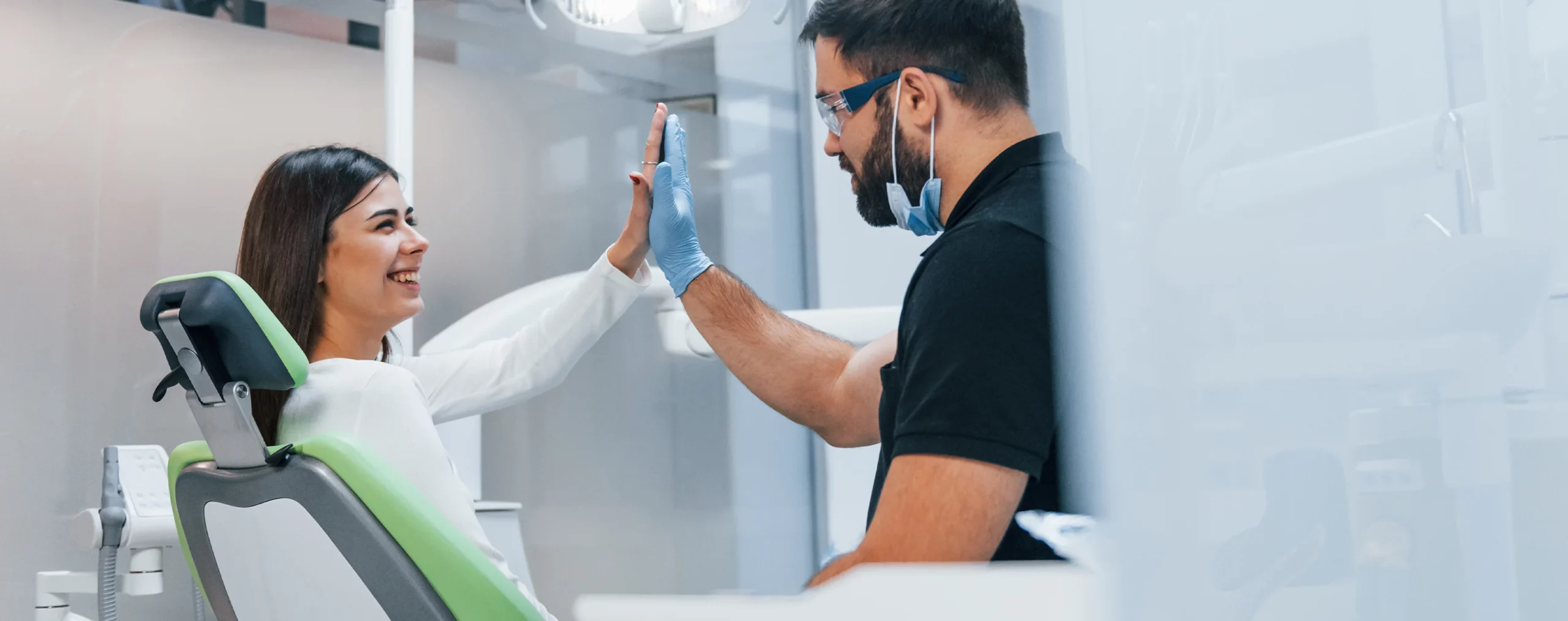 Veneers in Bern: Pflege für langanhaltende Ergebnisse